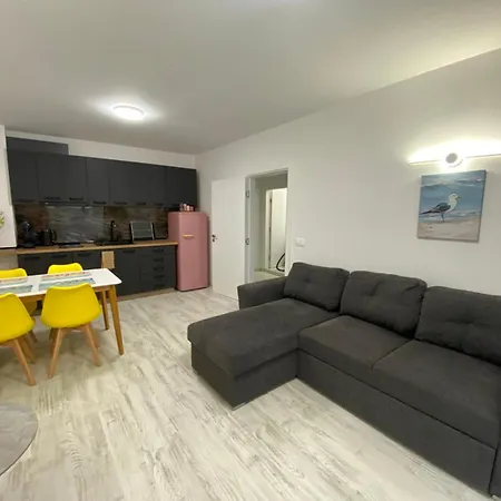 Lilia Apartments Voyage, Kavatsi